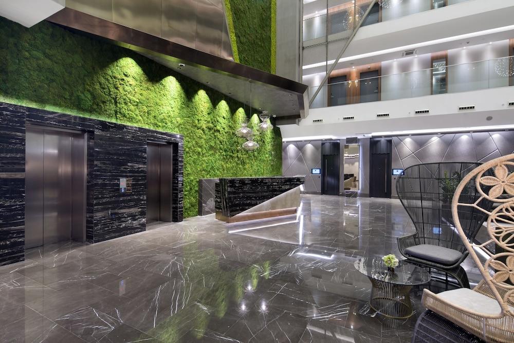 Doubletree By Hilton - Piyalepasa Istanboel