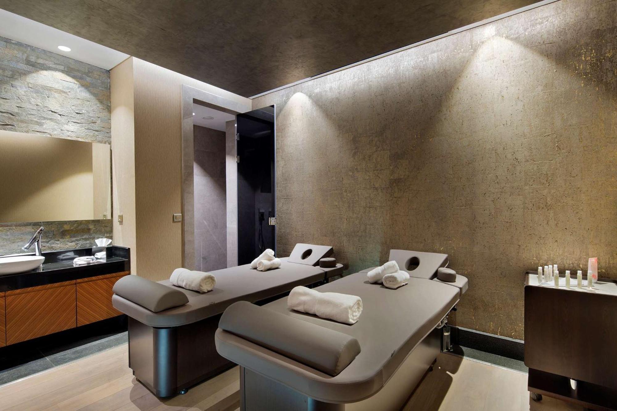 Doubletree By Hilton - Piyalepasa Hotel Istanboel