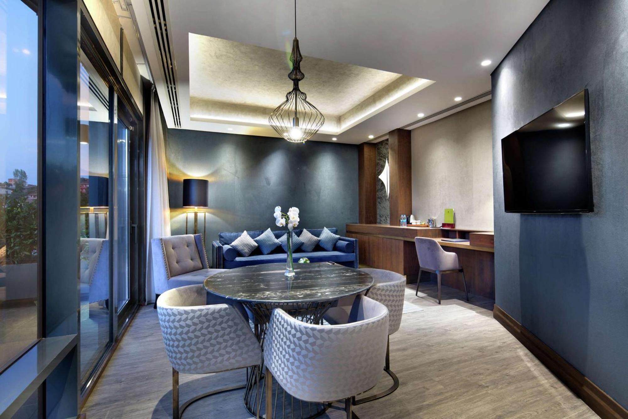 Doubletree By Hilton - Piyalepasa Hotel Istanboel