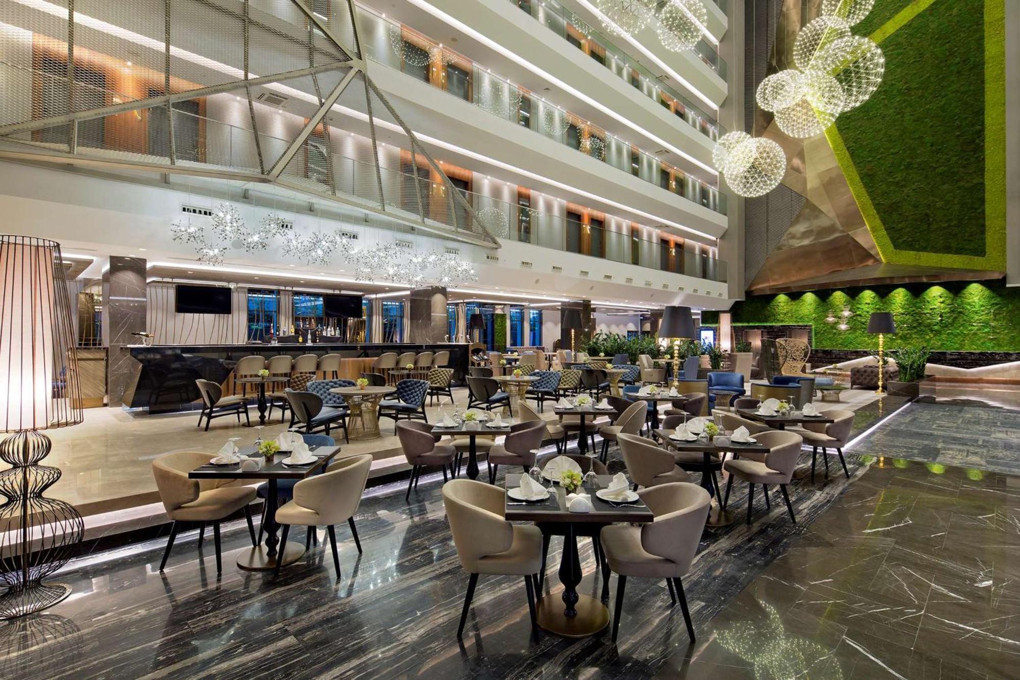 Doubletree By Hilton - Piyalepasa Istanboel