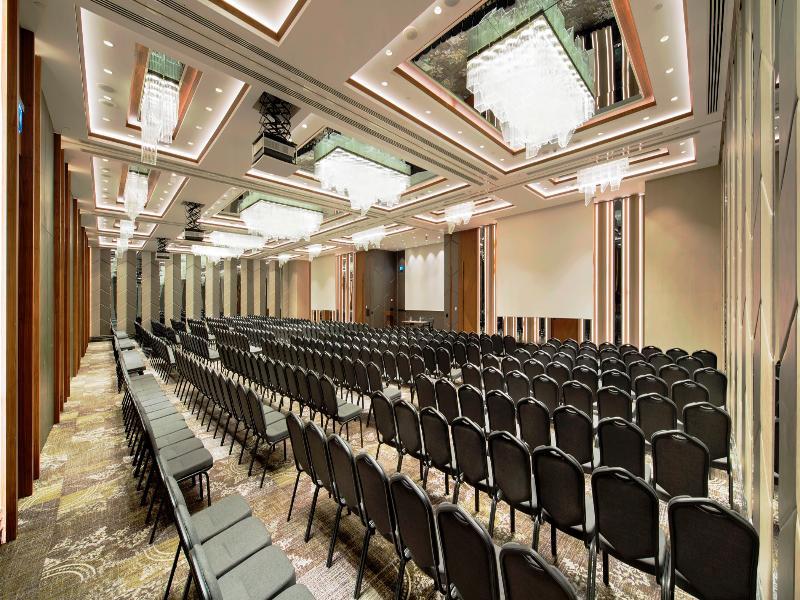 Hotel Doubletree By Hilton - Piyalepasa Istanboel