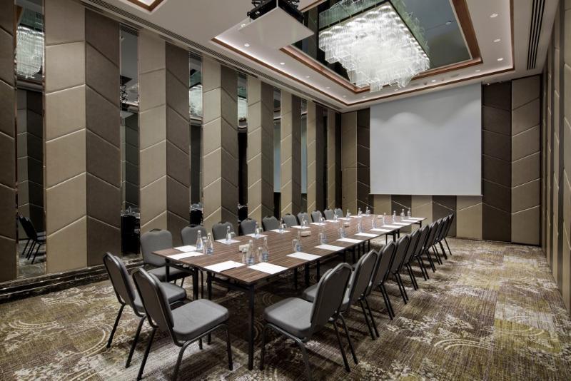 Doubletree By Hilton - Piyalepasa 5* Istanboel